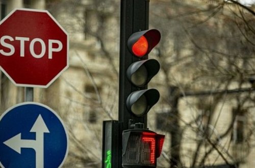 Со светофоров на некоторых улицах Баку будут убраны цифровые таймеры
