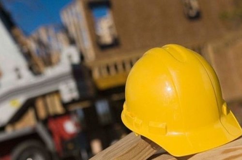 В Баку в результате несчастного случая погиб рабочий