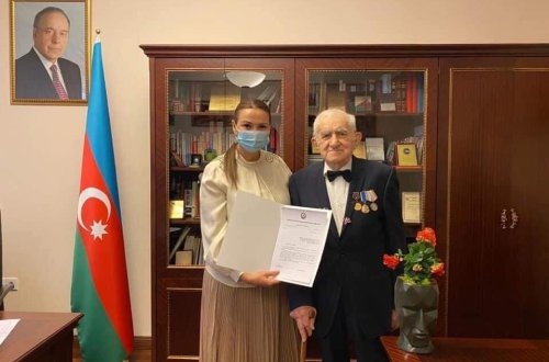 Qənirə Paşayeva Xalq artisti ilə görüşdü - FOTOLAR