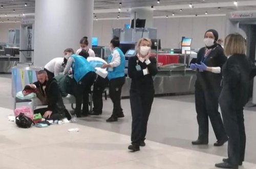 Sərnişin İstanbul hava limanında uşaq dünyaya gətirdi - VİDEO