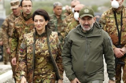 “Necə kişisən ki, hansısa küçük…” – Rus jurnalist arvadının Paşinyanı niyə söydüyünü açıqladı