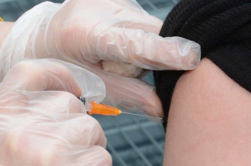 Azərbaycan dünyada ilk dəfə “Sputnik V” və “AstraZeneca” vaksinlərini tədqiq edəcək