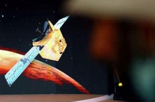 İlk ərəb kosmik gəmisi Marsın orbitinə daxil olub