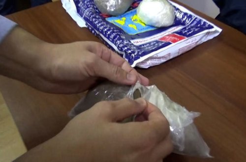 В Баку задержан мужчина по подозрению в торговле наркотиками - ФОТО / ВИДЕО