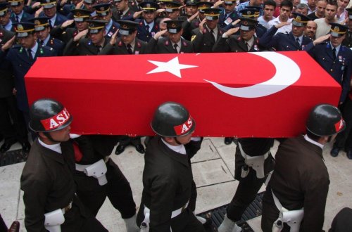 Türk hərbçilərinə DƏHŞƏTLİ HÜCUM: ŞƏHİDLƏR VƏ YARALILAR VAR - FOTO