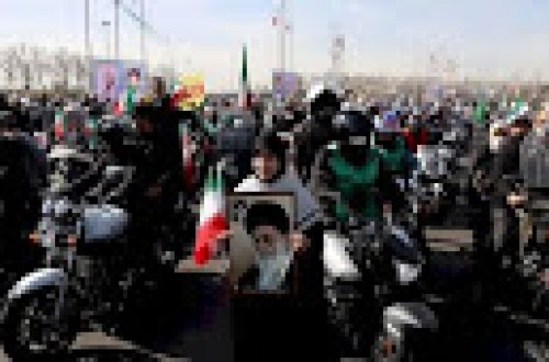 İranlılar prezidentə etiraz etdi: “Qəhr olsun Ruhani!”