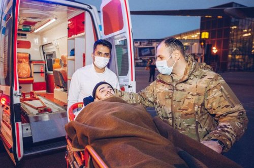 Daha üç yaralı qazimiz Türkiyəyə göndərildi - FOTO