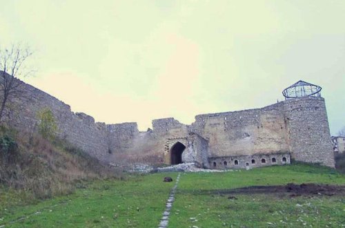 Şuşa qalası bərpa olunur