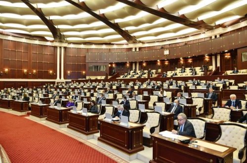 Deputatlar prezidentin xüsusi nümayəndələri ilə bağlı sənədi təsdiqlədi