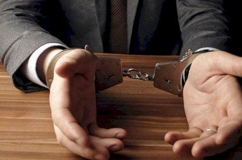Bakı Ağır Cinayətlər məhkəməsinin vəzifəli şəxsi həbs edildi