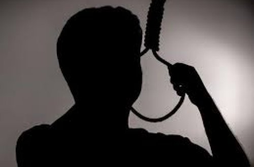 Bakıda 27 yaşlı gənc özünü asdı