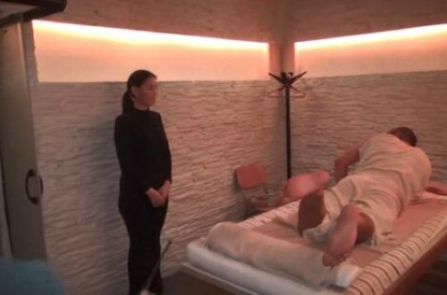 Pandemiyada işləyən MASAJ SALONU AŞKARLANDI - Qadınlar hara qaçacaqlarını BİLMƏDİLƏR- VİDEO