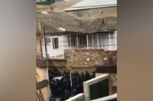 Dağıstanda polis iğtişaş törədən bir neçə şəxsi saxlayıb - VİDEO