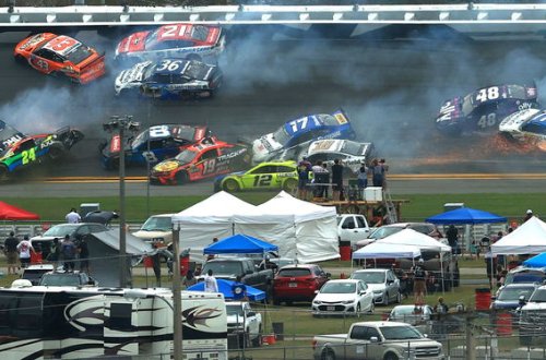 Hollivud filmlərindəki kimi qəza: 16 maşın toqquşdu - VİDEO