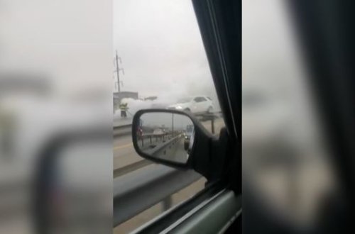 На трассе Баку-Сумгайыт загорелся автомобиль - ВИДЕО