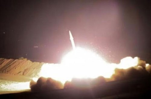 Ərbildə hava limanı raket atəşinə tutuldu - Yaralılar var