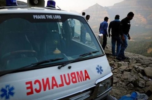 Fəhlələri daşıyan yük maşını aşdı: 16 nəfər həlak olub