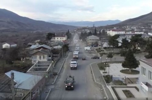 Rusiya sülhməramlıları Kəlbəcərə yüklərin daşınmasına kömək edir - FOTO/VİDEO