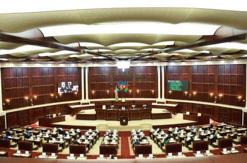 Parlament partiyalarına pul ayrıldı: Biri kənarda qaldı