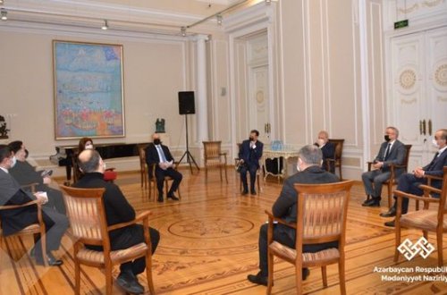 Mədəniyyət naziri ölkəmizdə fəaliyyət göstərən televiziya kanallarının rəhbərləri ilə görüşüb - FOTO