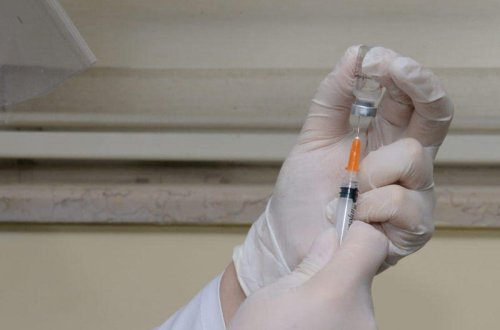 Azərbaycanda 50 yaşdan yuxarı şəxslər peyvəndlənir - VİDEO