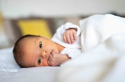 Врач продал младенца после признания родителей о невозможности оплатить счета