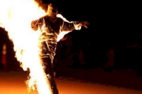 Azərbaycanda 50 yaşlı kişi özünü yandırdı