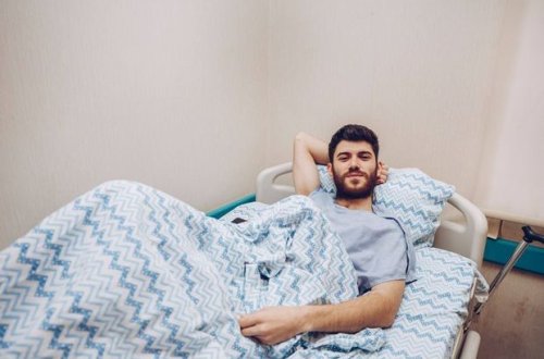 “YAŞAT” daha iki qazinin və şəhid atasının əməliyyat xərclərini qarşıladı