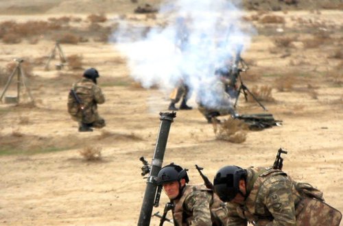 Azərbaycan Ordusunun minaatan batareyaları döyüş atışları icra edir - FOTO/VİDEO