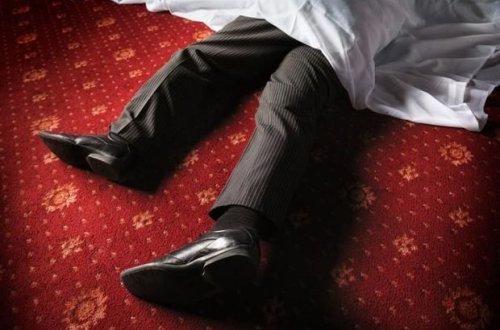 Bakıda mənzildən 49 yaşlı kişi meyiti aşkarlandı