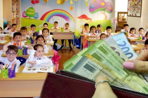 Məktəblərdə 8 Mart “hazırlığı”: “Pul yığılmasına tez başlayıblar ki…”