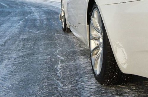 К сведению водителей: На ряде автодорог на территории Азербайджана зафиксированы сход лавины и гололед