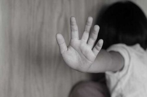 Azərbaycanda ŞOK: Evlənmək istəyən 12 yaşlı uşaq öz anasını ÖLÜMLƏ HƏDƏLƏDİ