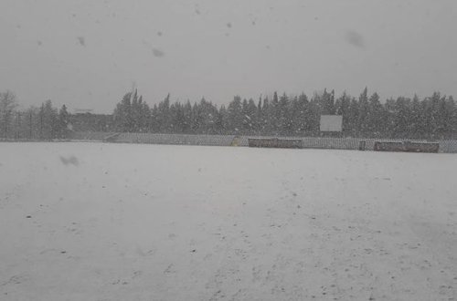 В Азербайджане из-за снега отложены футбольные матчи