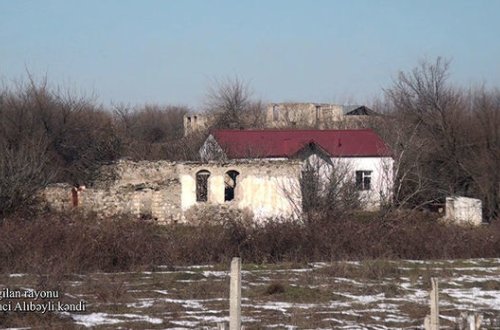 Кадры из села Биринджи Алыбейли Зангиланского района - ВИДЕО