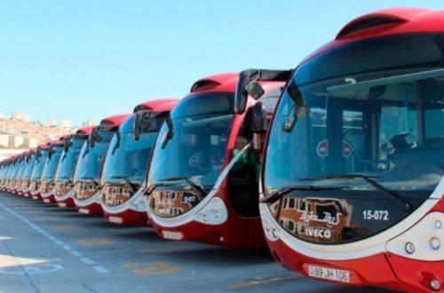 В Азербайджане на 2 дня приостановлена работа общественного транспорта