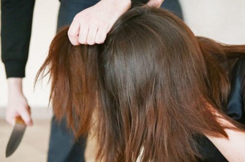 Ər keçmiş arvadını bıçaqladı