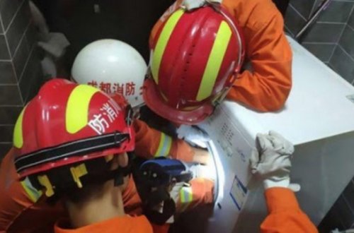 Paltaryuyan maşına girən uşaq ÖLDÜ