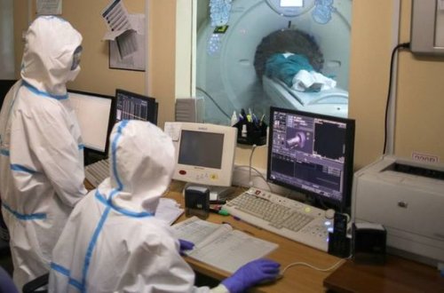 Ağciyərlərinin 90 faizi zədələnən koronavirus xəstəsi sağaldı