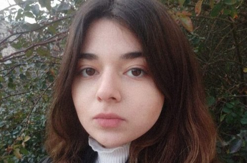 Sevil Atakişiyevanın qəbri boş xonçalarla bəzədilib - VİDEO