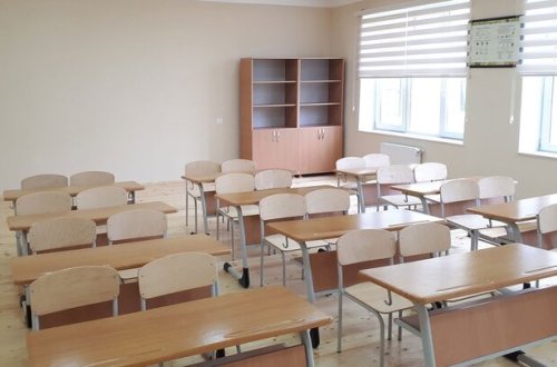 Еще одна школа в Баку закрылась из-за коронавируса - ФОТО