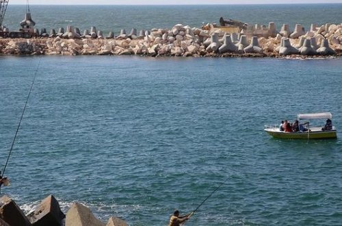 В Египте затонули две рыбацкие лодки, в которых находились 13 человек