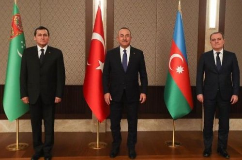 Azərbaycan, Türkiyə və Türkmənistan XİN başçılarının görüşü başlayıb - FOTO