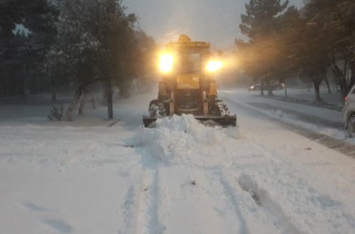 Qar Sumqayıtda yolları iflic etdi - FOTO