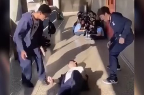 “TikTok”da yayılan oyun iki məktəblini xəstəxanalıq etdi - VİDEO