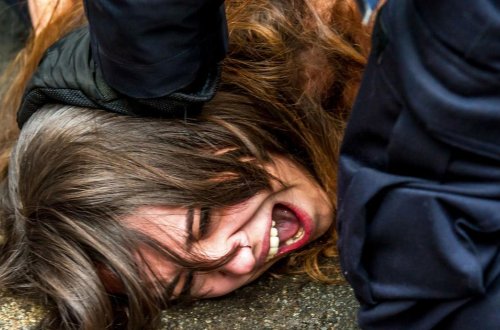 Azərbaycanda qadına işgəncə verib, təcavüz etdilər - İYRƏNC ƏMƏL