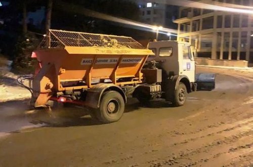 Bakıda qarın təmizlənməsi gecə saatlarında davam edir - FOTO