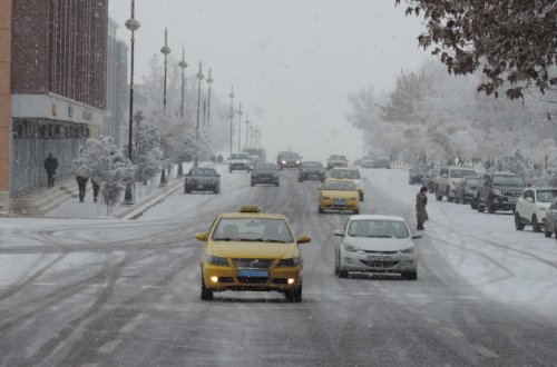 Qara görə qiymətləri ceyran belinə qalxan taksilər -VİDEO