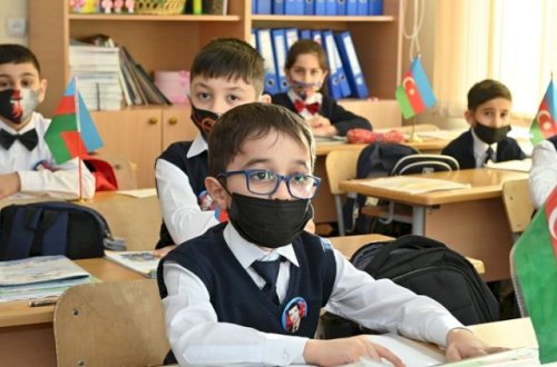Bakının bəzi məktəblərində dərslər yenidən təxirə salındı