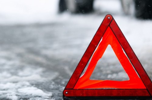 Vəzifəli şəxslər işğaldan azad edilmiş ərazidə qəzaya düşdü: Yaralılar var